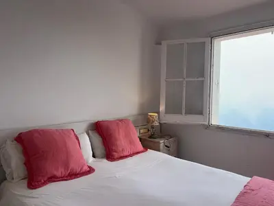 Cama o camas de una habitación en Casa blanca de Begur con vistas al mar y piscina