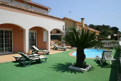 Piscina en o cerca de Villa Costa.