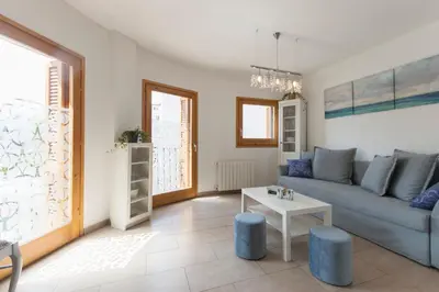 Zona de estar de Lets Holidays Mediterranean apartment 3 minutes to the beach 3