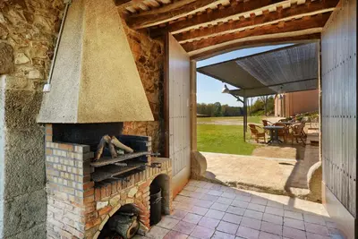 Barbacoa disponible para clientes en the country house