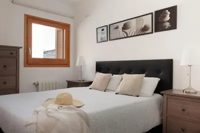 Cama o camas de una habitación en Lets Holidays Mediterranean apartment 3 minutes to the beach 2