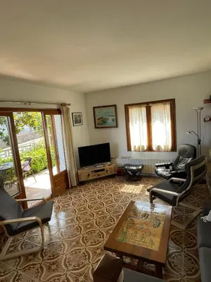 Una televisión o centro de entretenimiento en CA L' ANGELINA