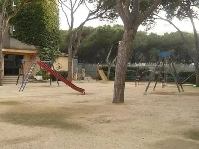 Zona de juegos infantil en BRAVAHOLIDAYS-230-St Jordi
