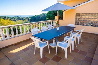 Un balcón o terraza de HomeHolidaysRentals Aube
