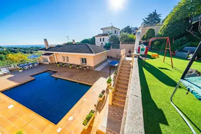 Piscina en o cerca de HomeHolidaysRentals Aube