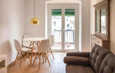 Zona de estar de Cozy Apartment In Blanes With Wifi