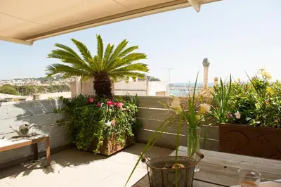 Un balcón o terraza de LLOGUER30 Vip's Loft, un encanto frente al mar