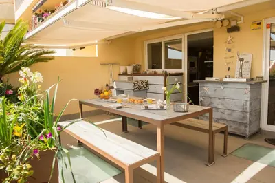 Bebidas en LLOGUER30 Vip's Loft, un encanto frente al mar