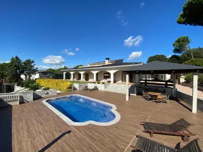Piscina en o cerca de Vivalidays Villa Kiros