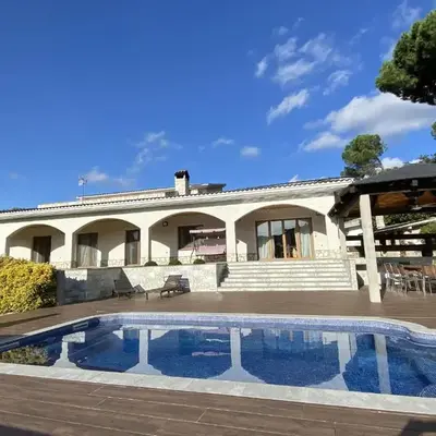 Vivalidays Villa Kiros