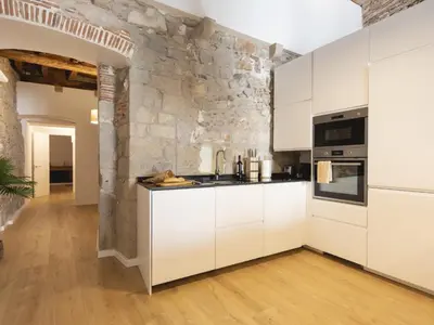 Una cocina o zona de cocina en Bravissimo Bali, beautiful 2 bedroom apartment