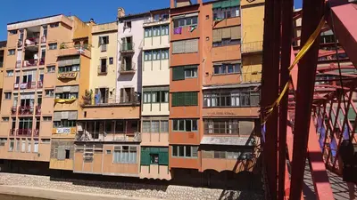 Edificio en el que se encuentra el apartamento