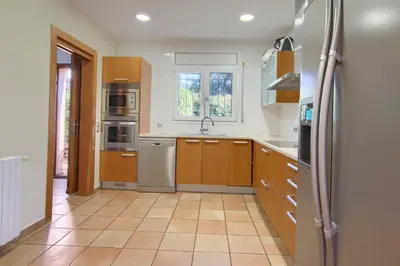 Una cocina o zona de cocina en 5 bedroom house in Begur with private pool and garden Ref.H53