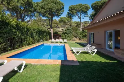 Piscina en o cerca de 5 bedroom house in Begur with private pool and garden Ref.H53