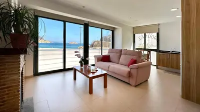 Zona de estar de Lets Holidays AMAZING APARTMENT SEA VIEWS IN TOSSA