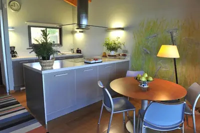 Una cocina o zona de cocina en Casa LLEVADORA - Villa amb piscina privada a PALS