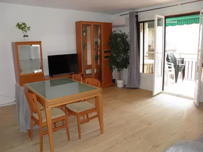 Una televisión o centro de entretenimiento en La Bastida de Calonge