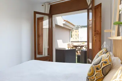 Cama o camas de una habitación en Lets Holidays QUIET APARTMENT 5 minutes TO THE BEACH 2