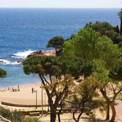 Carabela – Terraza y Vistas al Mar en Cala Salions