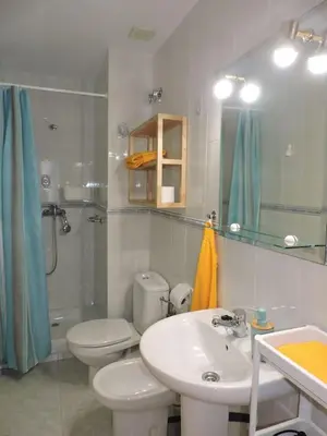 Un baño de Carrer Sant Pere Pescador 20
