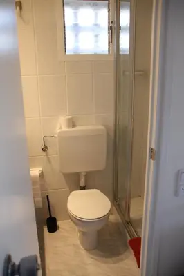 Un baño de Ely Palace 8-2/1