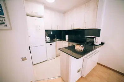 Una cocina o zona de cocina en Apartamento reformado en Calella de Palafrugell a 1 minuto de la playa