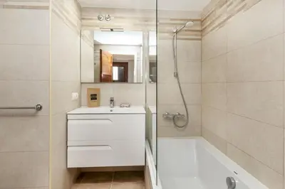 Un baño de Cala Nostra- Roca Rosa