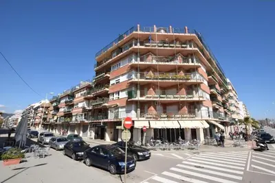 Edificio en el que se encuentra el apartamento