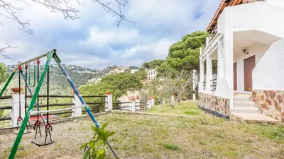 Zona de juegos infantil en 2ibi - Lloret de mar