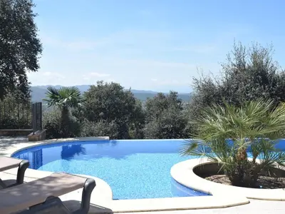 Piscina en o cerca de Poolside Villa near the Coast