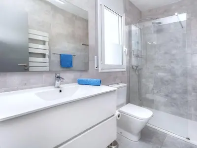 Un baño de Holiday Home Almendro by Interhome