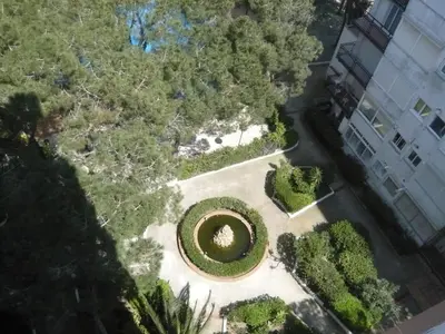 Jardín al aire libre en BRAVAHOLIDAYS-240-Sta Cruz-7-21