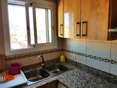 Una cocina o zona de cocina en BRAVAHOLIDAYS-110-Kristel-6-33
