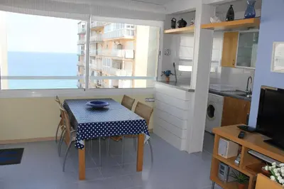 Una cocina o zona de cocina en BRAVAHOLIDAYS-121-Canastell-58