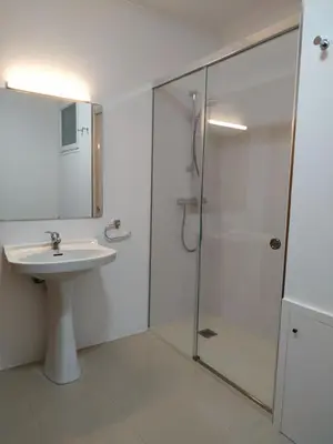 Un baño de Casa cèntrica a La Bisbal d'Empordà