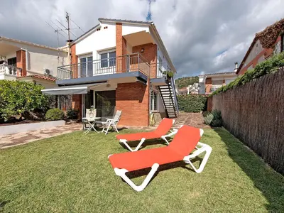 Jardín al aire libre en Holiday Home Estiu by Interhome
