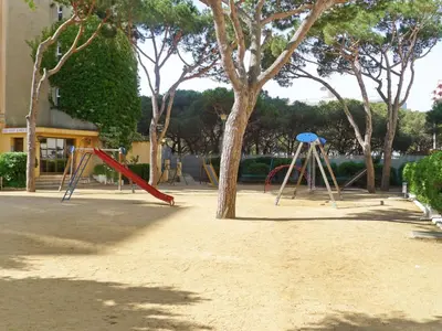 Zona de juegos infantil en Apartment Santa Cruz by Interhome