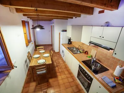 Una cocina o zona de cocina en Holiday Home Sant Joan by Interhome