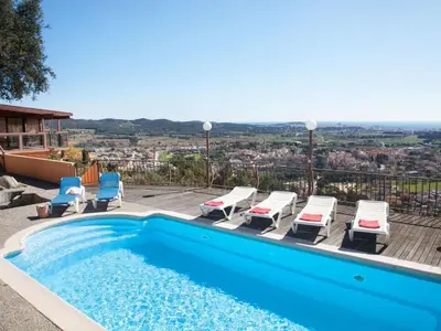 Piscina en o cerca de Holiday Home Mas Ambros by Interhome