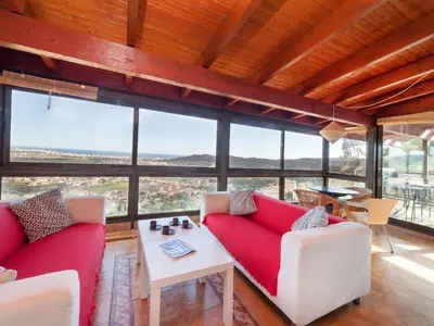 Zona de estar de Holiday Home Mas Ambros by Interhome