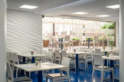 Un restaurante o sitio para comer en ALEGRIA Sun Village