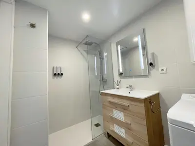 Un baño de Happy LLoret