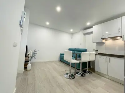 Una cocina o zona de cocina en Happy LLoret
