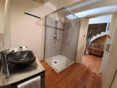 Un baño de MONELLS - CASA Rural - CAN FELIP