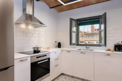 Una cocina o zona de cocina en Flateli Rambla 5 3-1