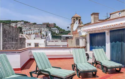 Un balcón o terraza de Pet Friendly Apartment In Tossa De Mar