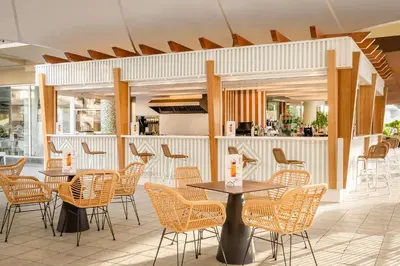 Un restaurante o sitio para comer en ALEGRIA Caprici Verd 4 SUP