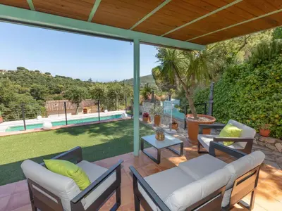 Jardín al aire libre en Holiday Home Gloria by Interhome