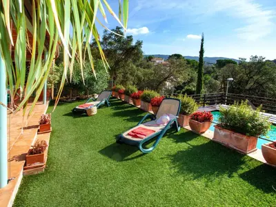 Jardín al aire libre en Holiday Home Gloria by Interhome