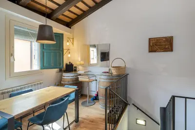Una cocina o zona de cocina en Apartamento dúplex en el Barri Vell, Girona